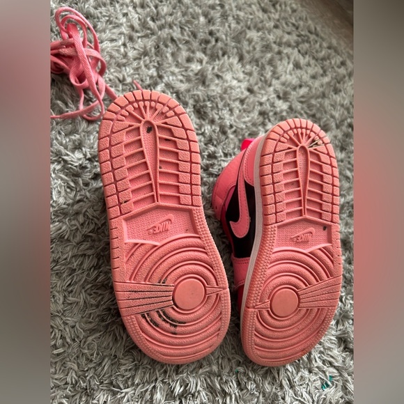 Jordan’s Toddler Girls Size 10c - Picture 13 of 14